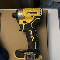 Dewalt 20 Volts Impack Drill