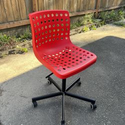 Red Adjustable Desk Chair  