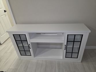 El DORADO ENTERTAINMENT STAND