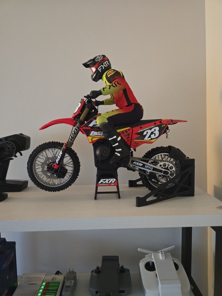 Losi RC Motorcycle Promoto-MX 1/4 Motorcycle