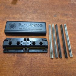 Spyderco Tri-Angle Sharpmaker Sharpener With Rods 