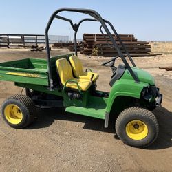 John Deere Gator