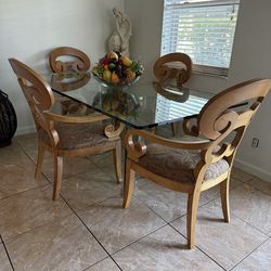 4 Dining Room Chairs NO TABLE INCLUDED Like A New