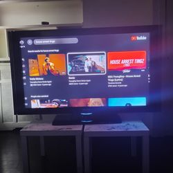 Samsung TV Lcd Wit Roku 