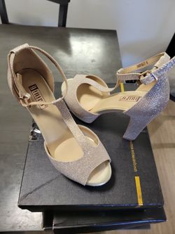 Women's size 6 heels stilettos