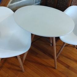 Table With 2 Chairs