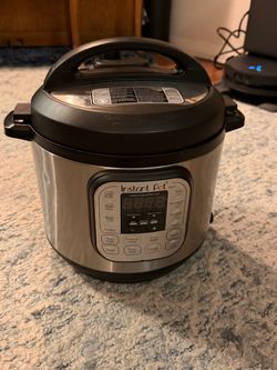 Instant Pot Duo 6 Quart Pressure Cooker