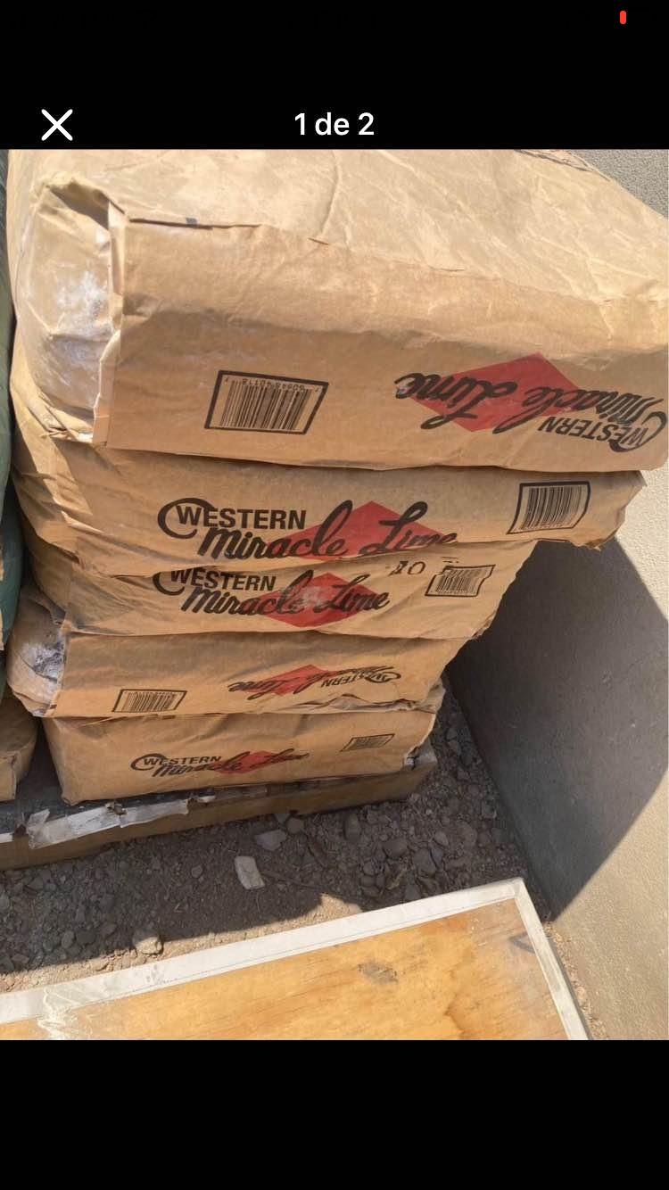 Sacos De Cal En $10 Cada Uno 