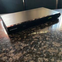 Samsung Blu-Ray Dvd Disc Player BD-E5700