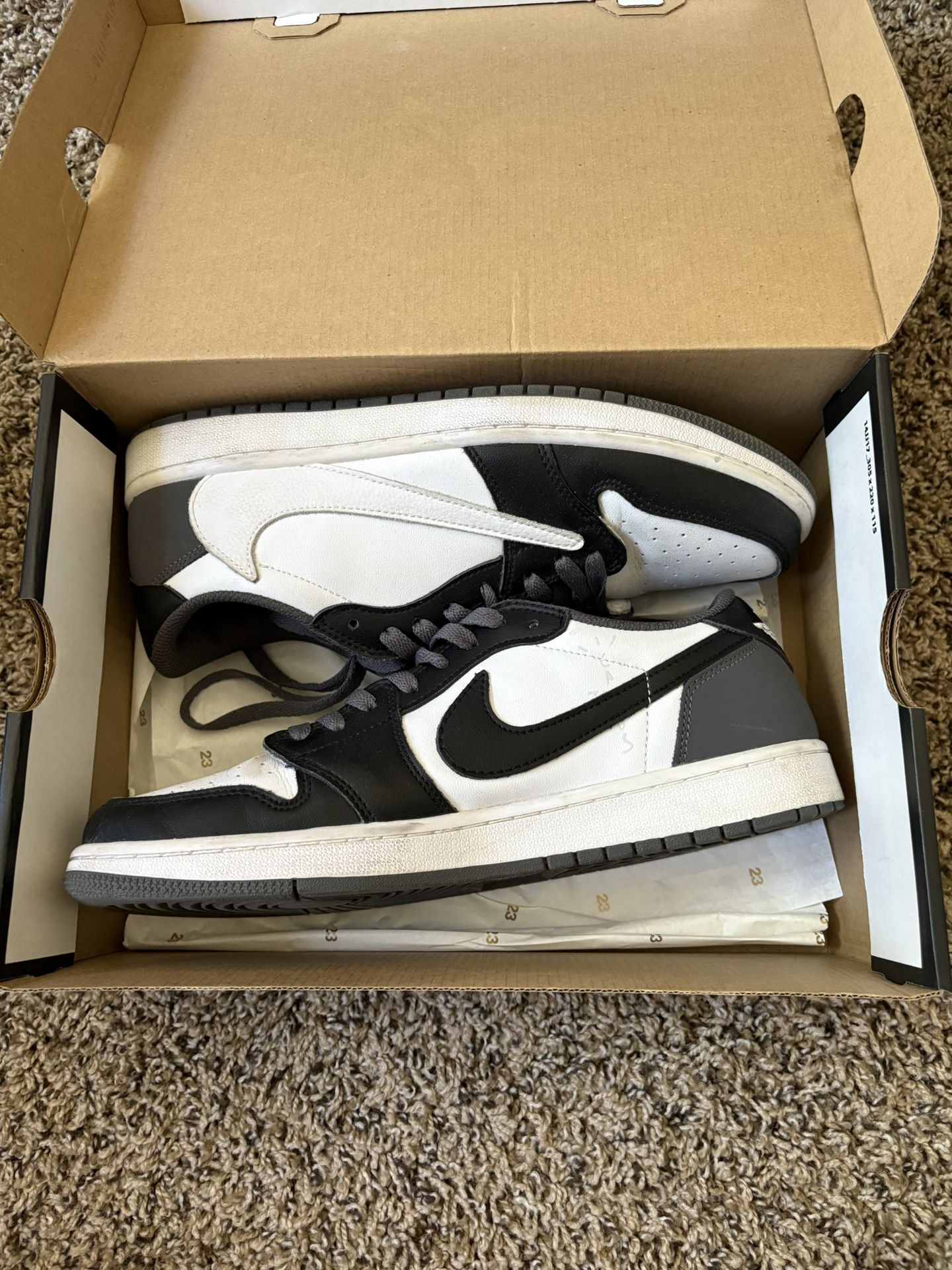 Travis Scott Jordan 1 Low