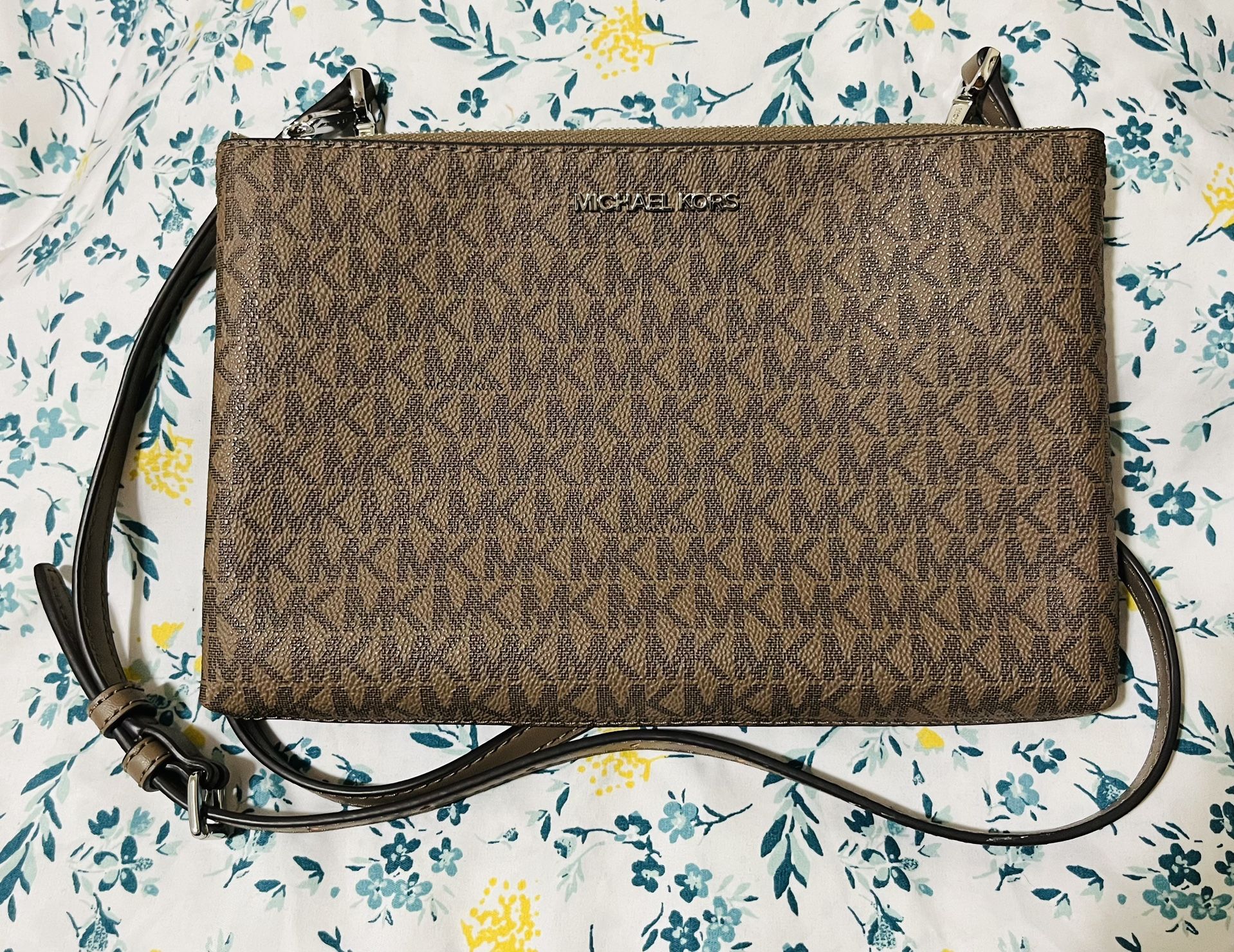 Michael Kors Mini Crossbody 