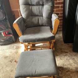 Naomi Home Brisbane Nursery Glider & Ottoman Set Glider Chair