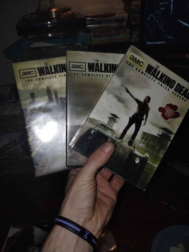 THE WALKING DEAD SEASON 1 , 2, 3