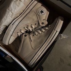 Converse Unisex Men's 9 1/2  $40