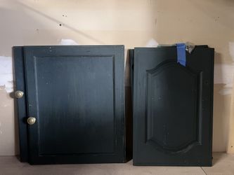 2 Pair Cabinet Faces 