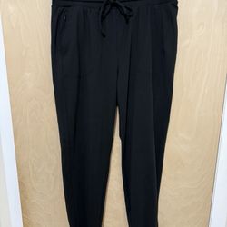Women’s Size M Pants 