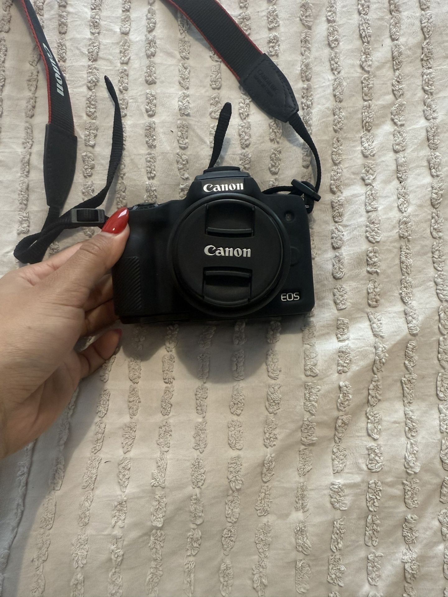 Canon EOS M50