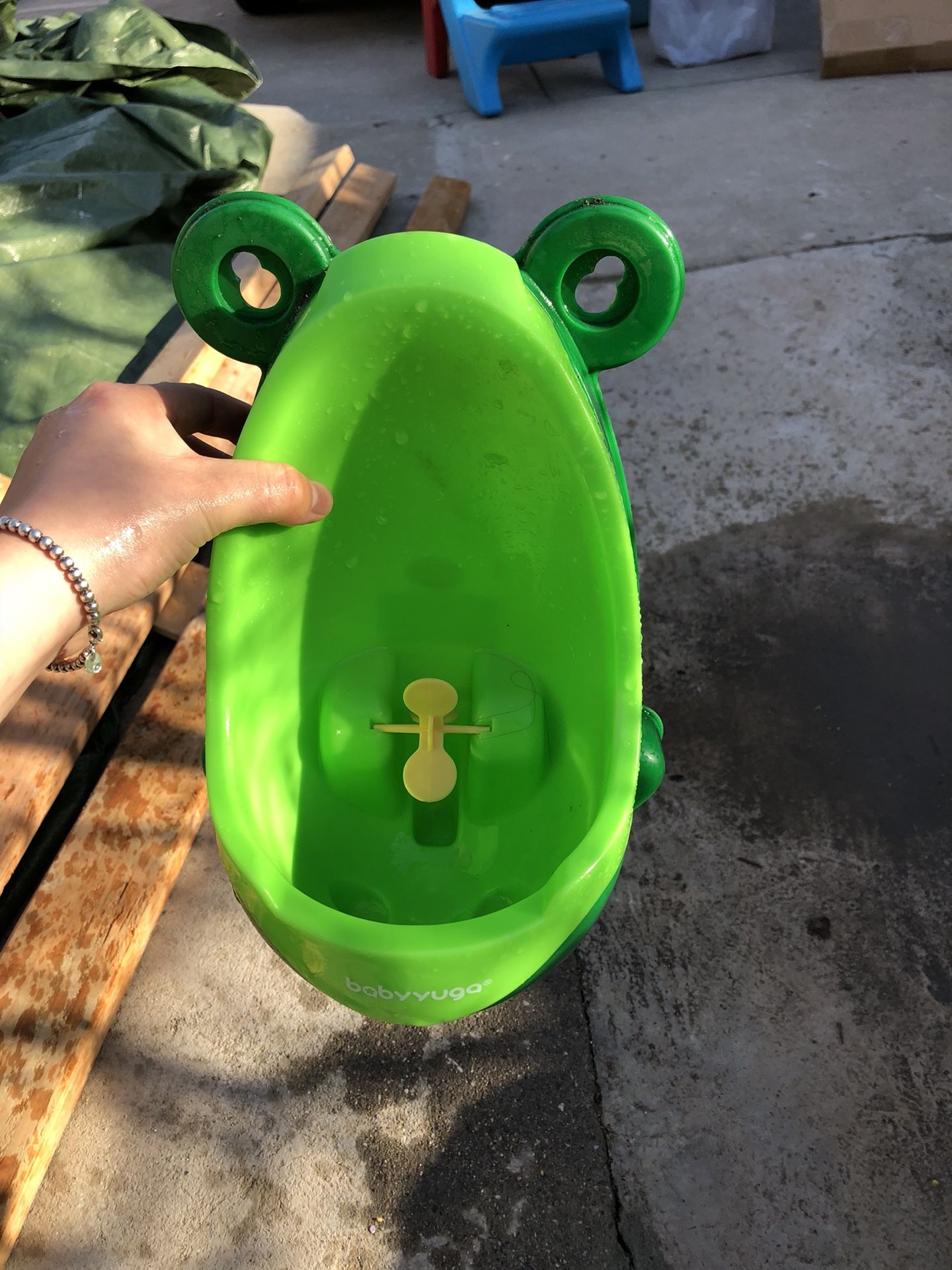 boy training wall toilet