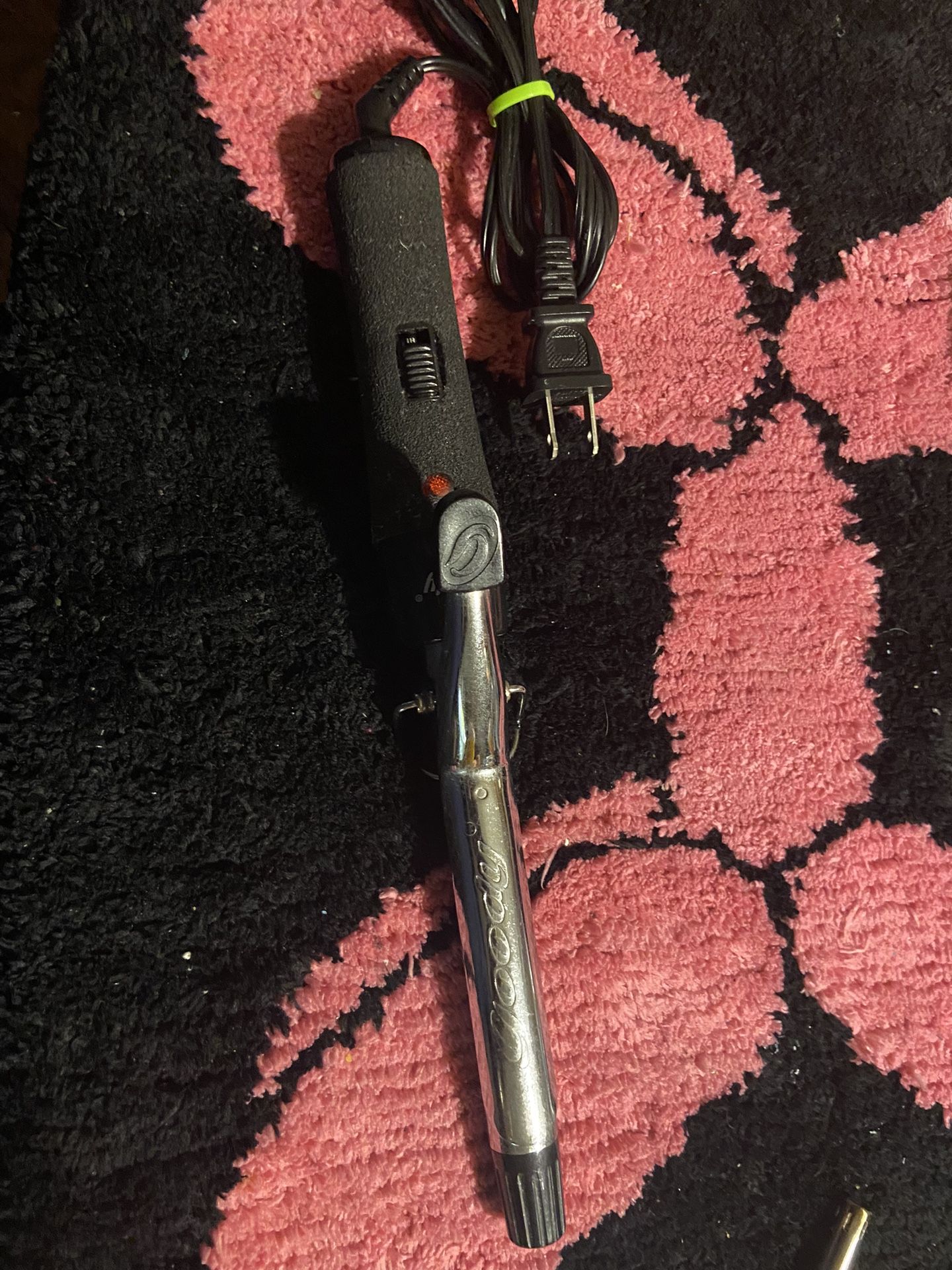 Original Goody pre-love curling iron