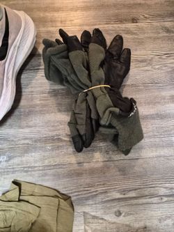 Flame resistant flyers cold weather gloves tan and green