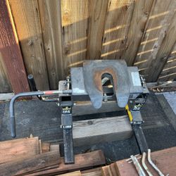 Husky 5th Wheel Hitch