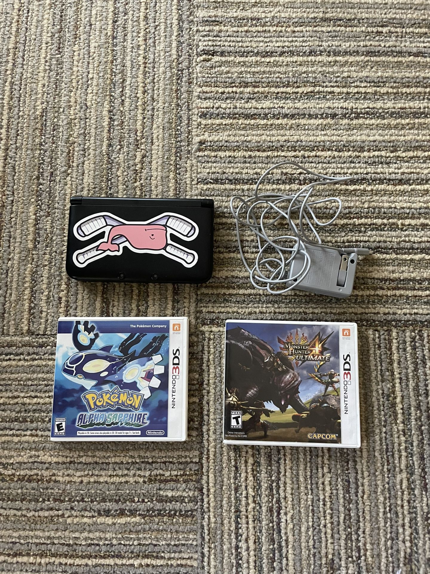 Nintendo 3DS XL With Charger And 4 Games 