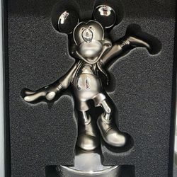 Disney Mickey Mouse Statue