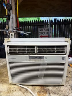 Frigidaire 12,000 BTU Window AC