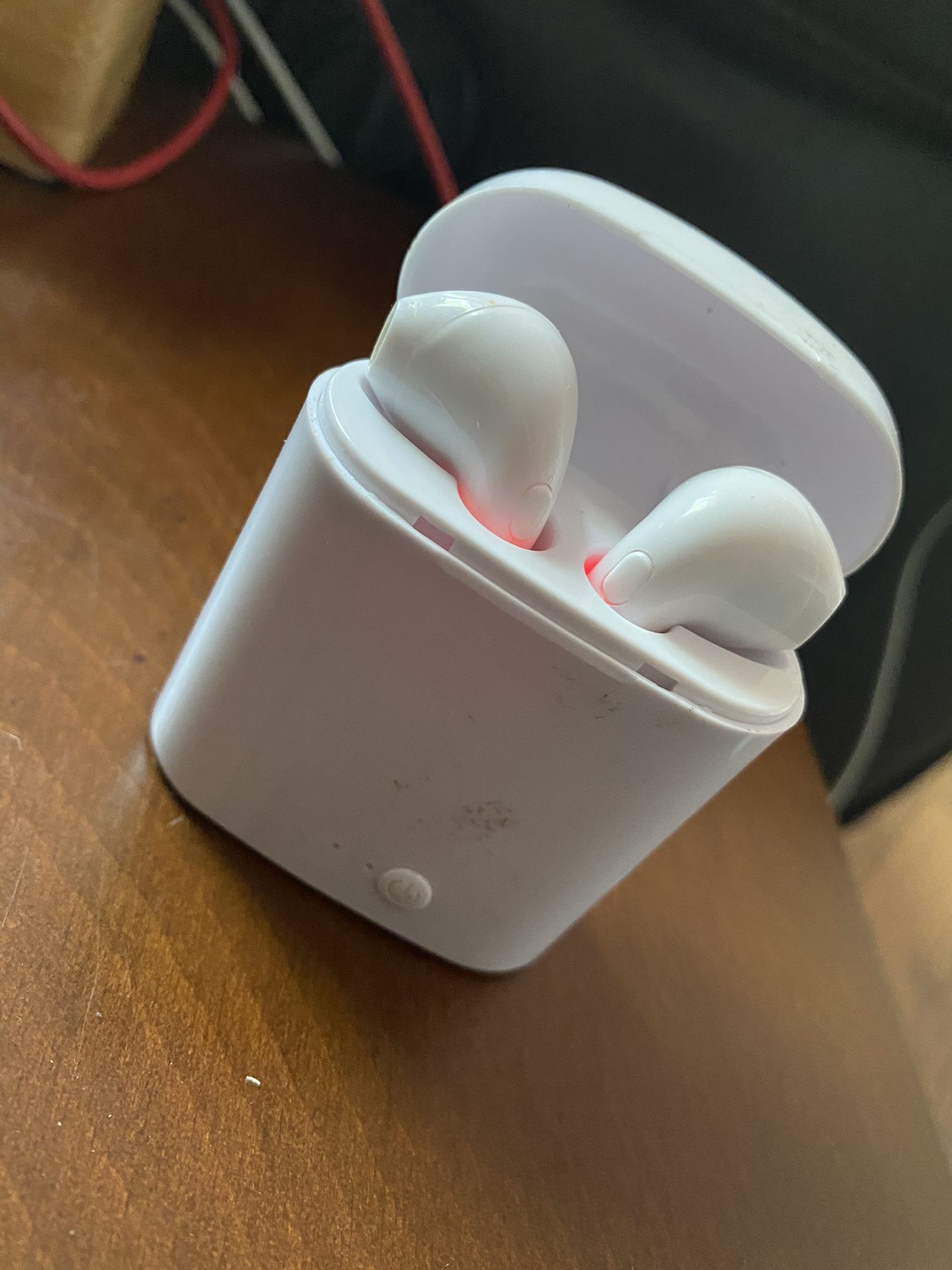 Wireless earbuds