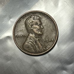 1944 Penny No Mint and “L” Touching The Rim