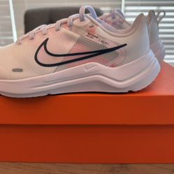 Women’s Size 7.5 - Nike Downshifter 12 Premium Low Floral Watercolor DX 7885-100