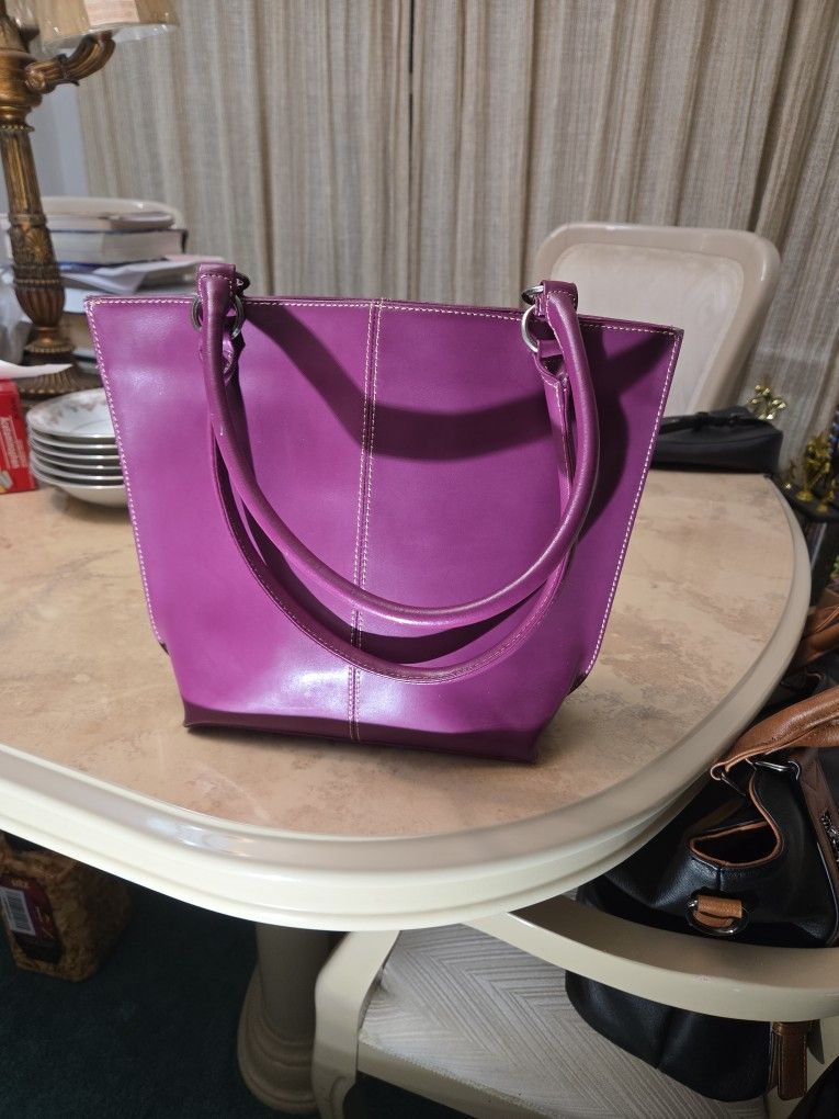 Wilson's Leather Purse