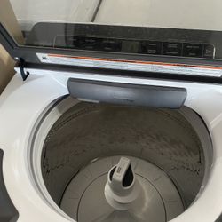 Whirlpool Top Load New Dent And Scratch Washer With Removable Agitator