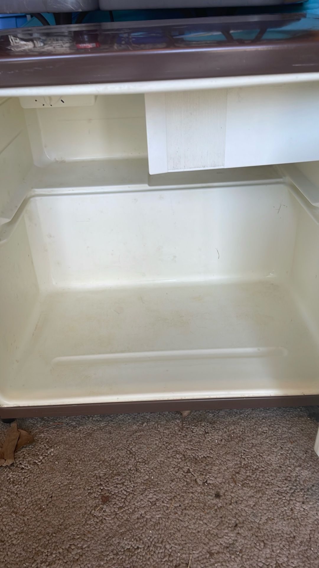 Sanyo Mini Fridge