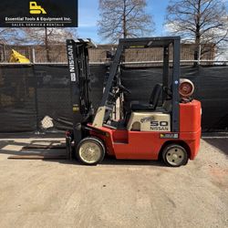 Nissan CPJ02A25PV 5,000 Lbs. 3-Stage LPG Cushion Forklift- 5,462 Hours