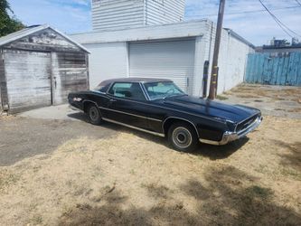 1967 Ford Thunderbird