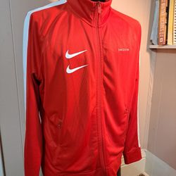 Men's Nike Double Swoosh 100% Polyester Jacket Sz.L
This is a Nike Men's Sportswear Track Jacket in size L. 