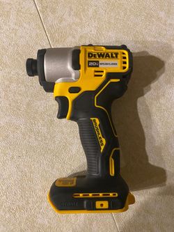 Dewalt 20 volt impact driver new/Nuevo