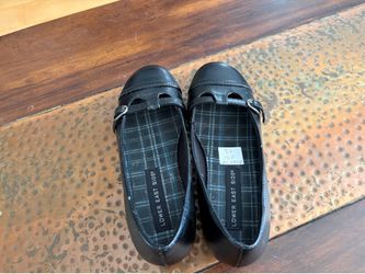 Brand new dress women girl shoes $10 size 5.5