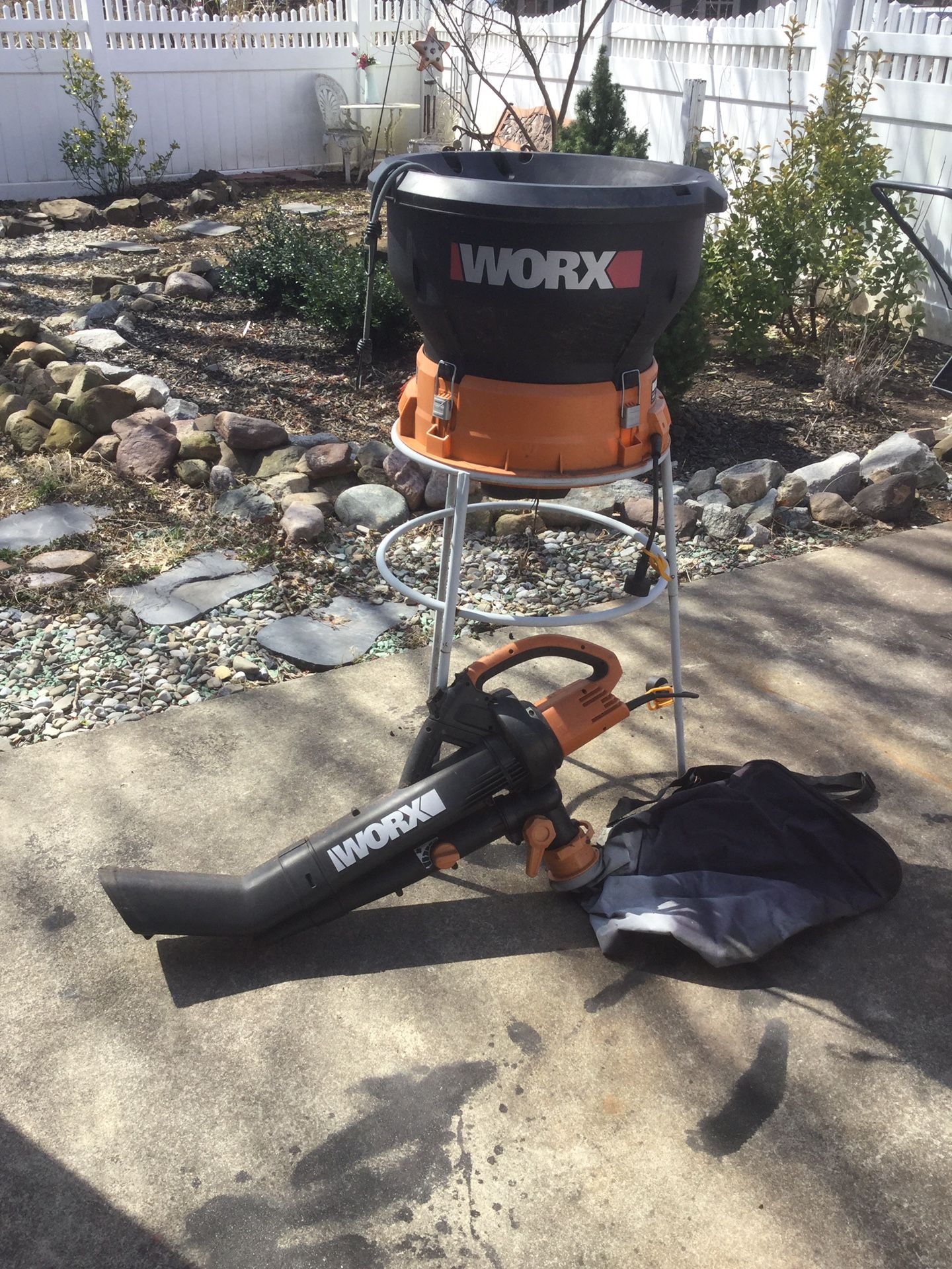 Worx electric leaf mulcher and worx electric leaf blower. Used once $75.00 for both