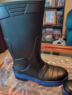 Brand New  Work Boots Shoes For Crews Size 10 In Men's Asking $100 Cash Great For Meat Cutter Or Working In Seafood