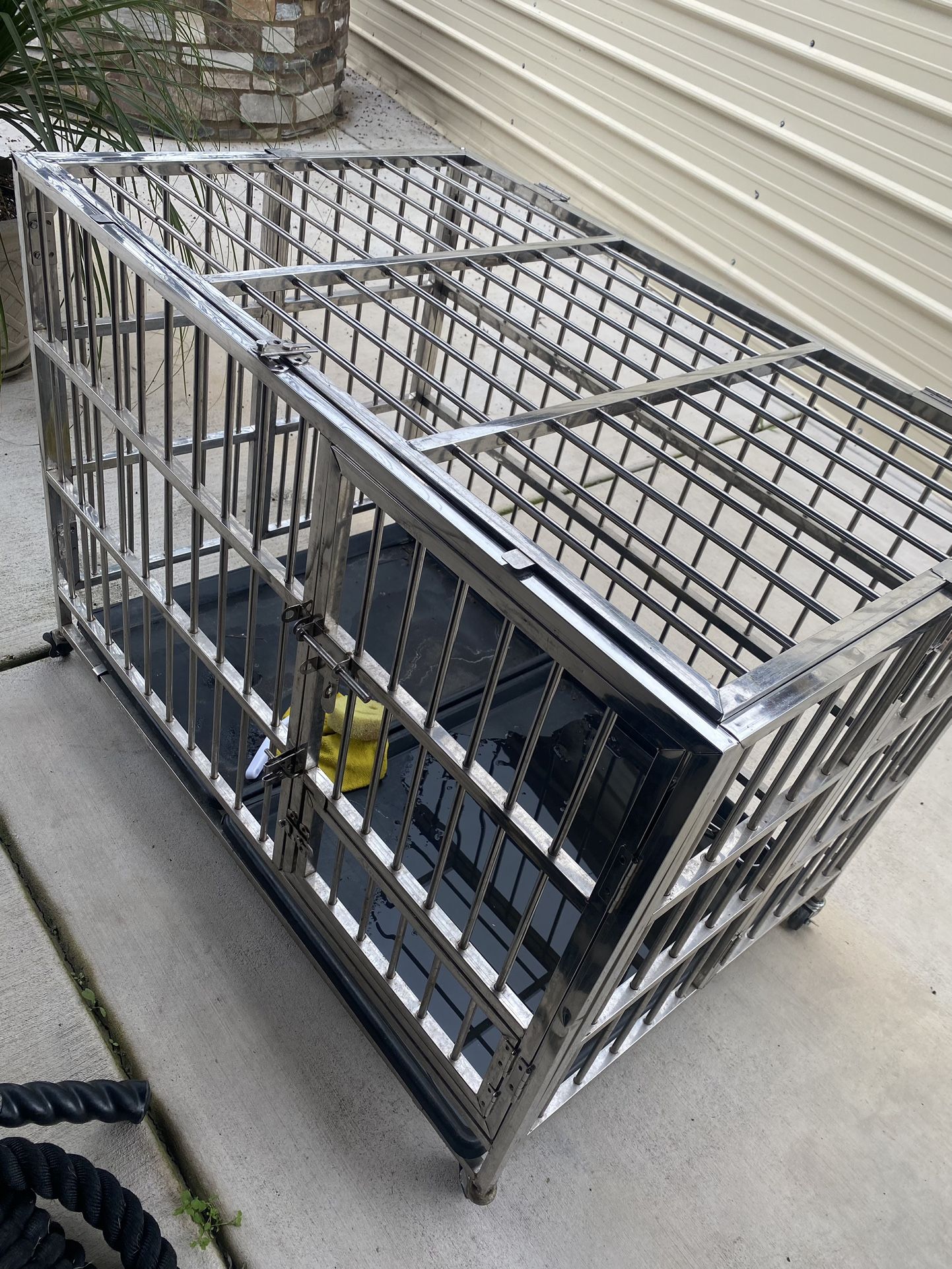 Chrome Dog Crate 