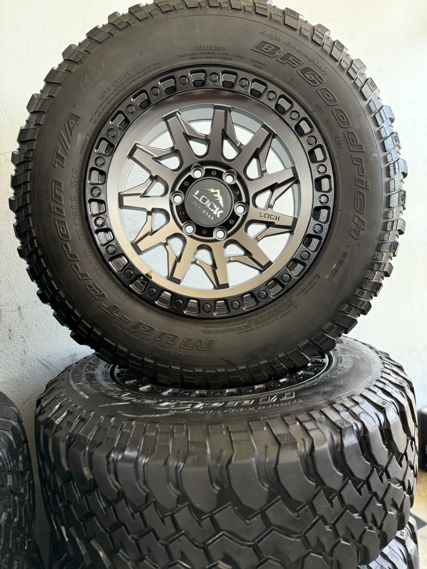 Rines 17*9 - Patern 139.7 Para Toyotas Tacoma Chevy Silverado GMC Sierra Jeeep Rubí con Con Llantas De Diferentes Tamaños 🚀🚀✅✅