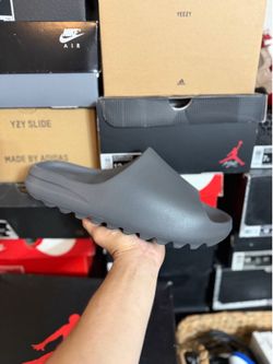 Adidas Yeezy Granite Slide size 13 VNDS