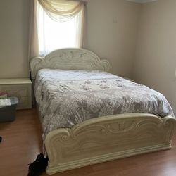 Queen Bedroom Set