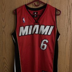 Mens Adidas Jersey Sz 44