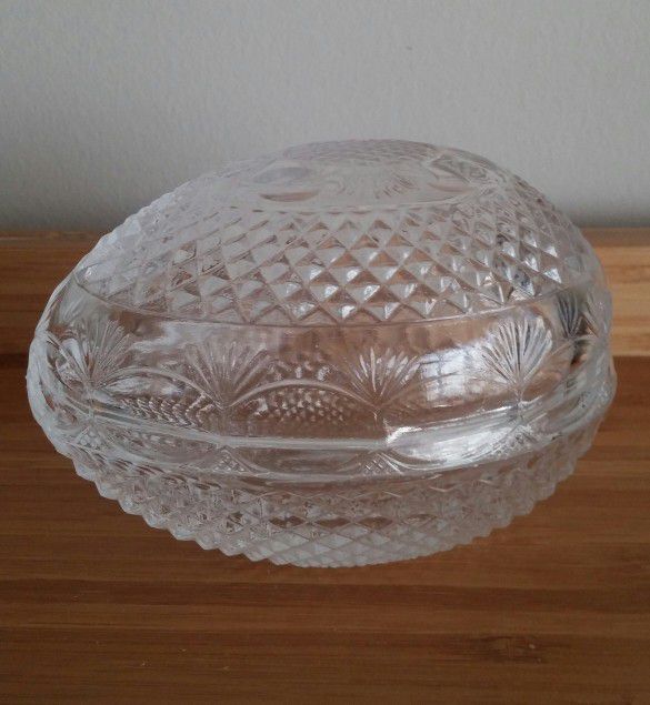 Avon Etched Crystal Clear Mother's Day Glass Egg/1977