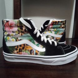 Like New Vans Size 7.5 Women $30