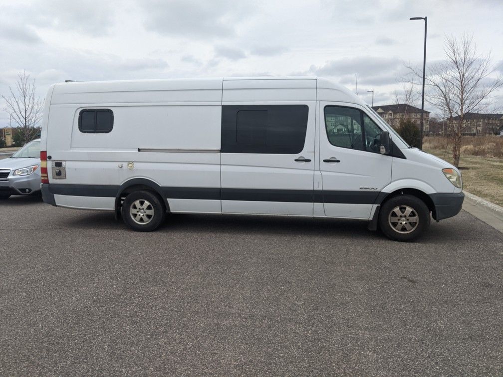 2008 Dodge Sprinter 2500 Campervan
