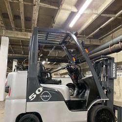 Available Now Last Model Nissan Forklift For 7400